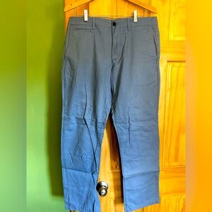 Gap Chinos “The Lived In Straight” W33 x 30L Pale Blue